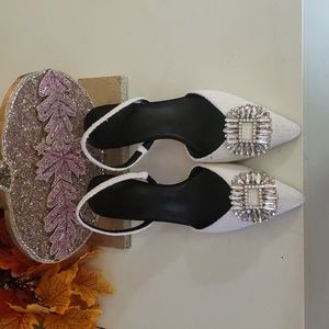 I.n.c. heels NWT size 6